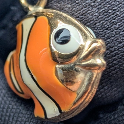 British Vintage 9ct Gold Enamel Fish Pendant with 9ct Gold Chain and Carissima Case